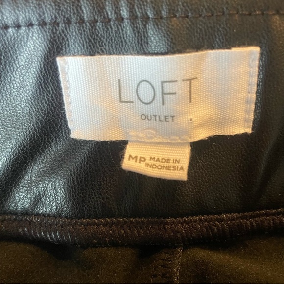 Loft Black Faux Leather Leggings size MP “high rise legging petite” inseam 25” - Picture 7 of 9